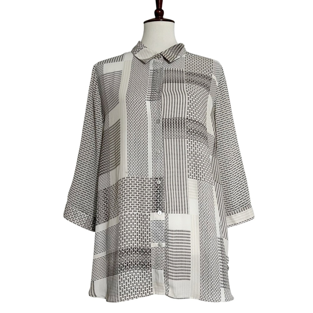 Rose + Olive Womens 1X Black White Geometric Print 3/4 Sleeve Button Front Tunic